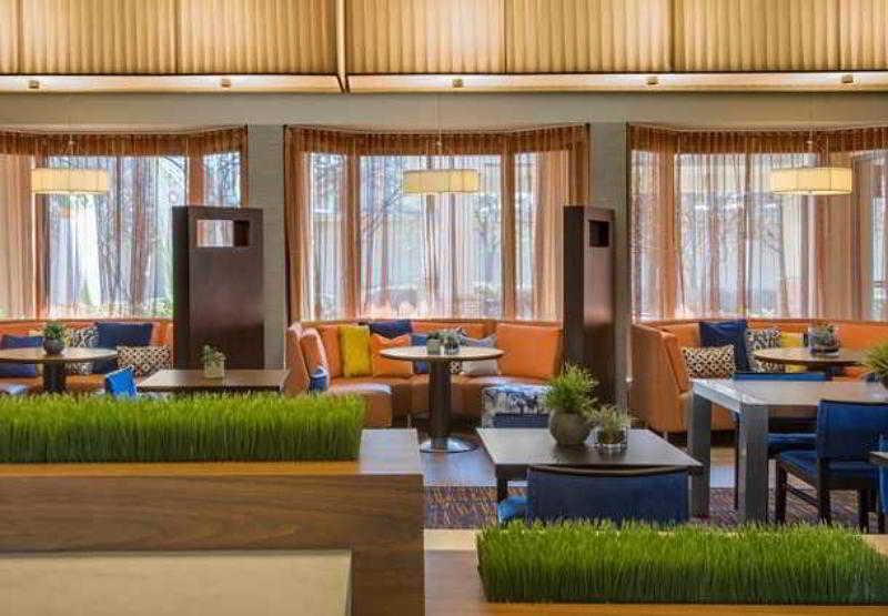 Courtyard Dallas Addison Midway Eksteriør bilde